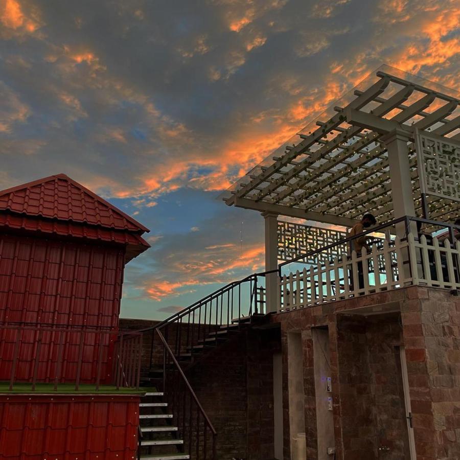 Yashmay Villa Club & Resort Gonda エクステリア 写真