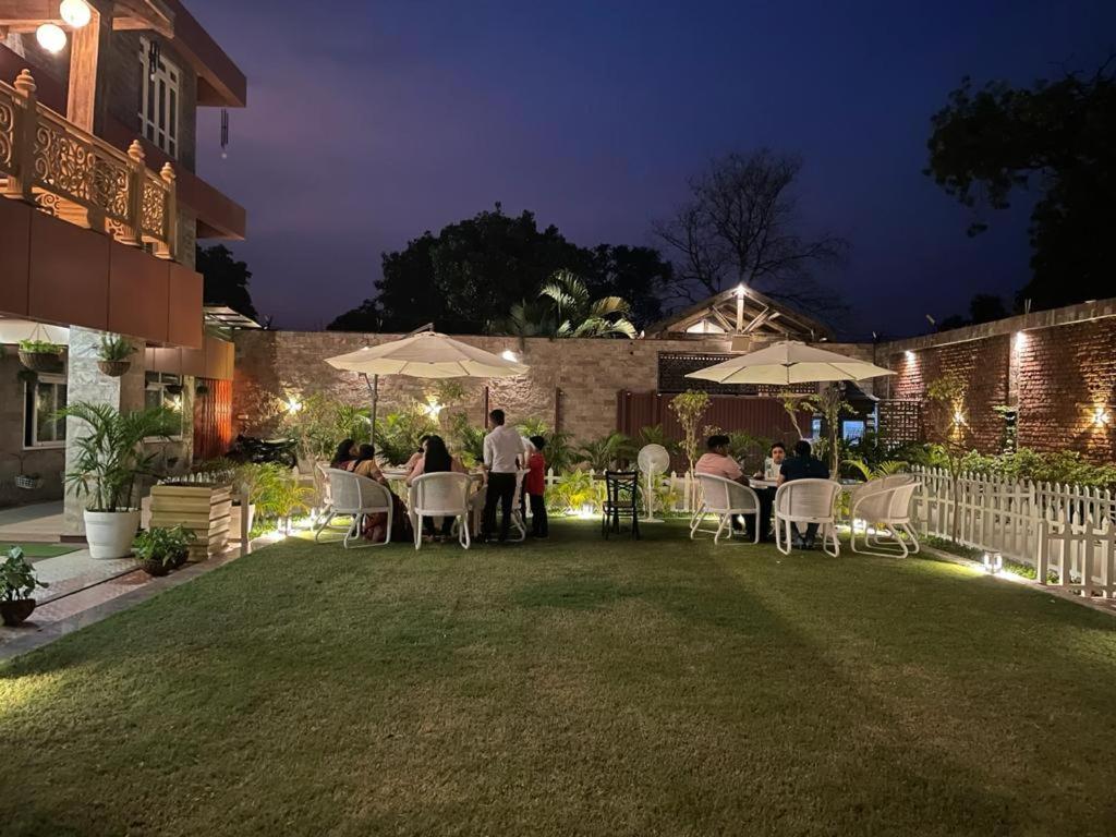 Yashmay Villa Club & Resort Gonda エクステリア 写真