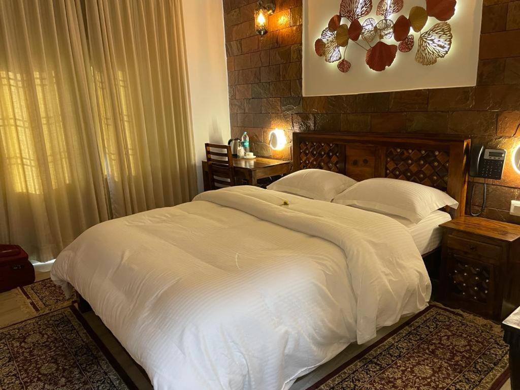 Yashmay Villa Club & Resort Gonda エクステリア 写真